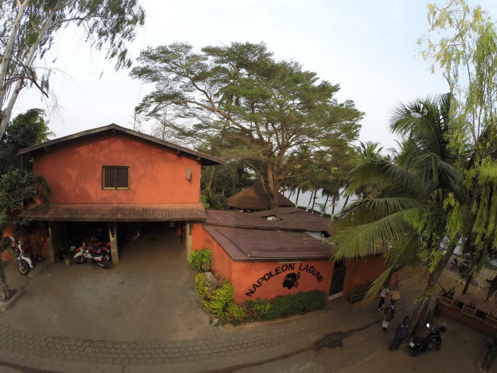 Hotel Napoleon Lagune Lome Bagian luar foto