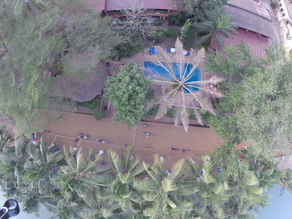 Hotel Napoleon Lagune Lome Bagian luar foto