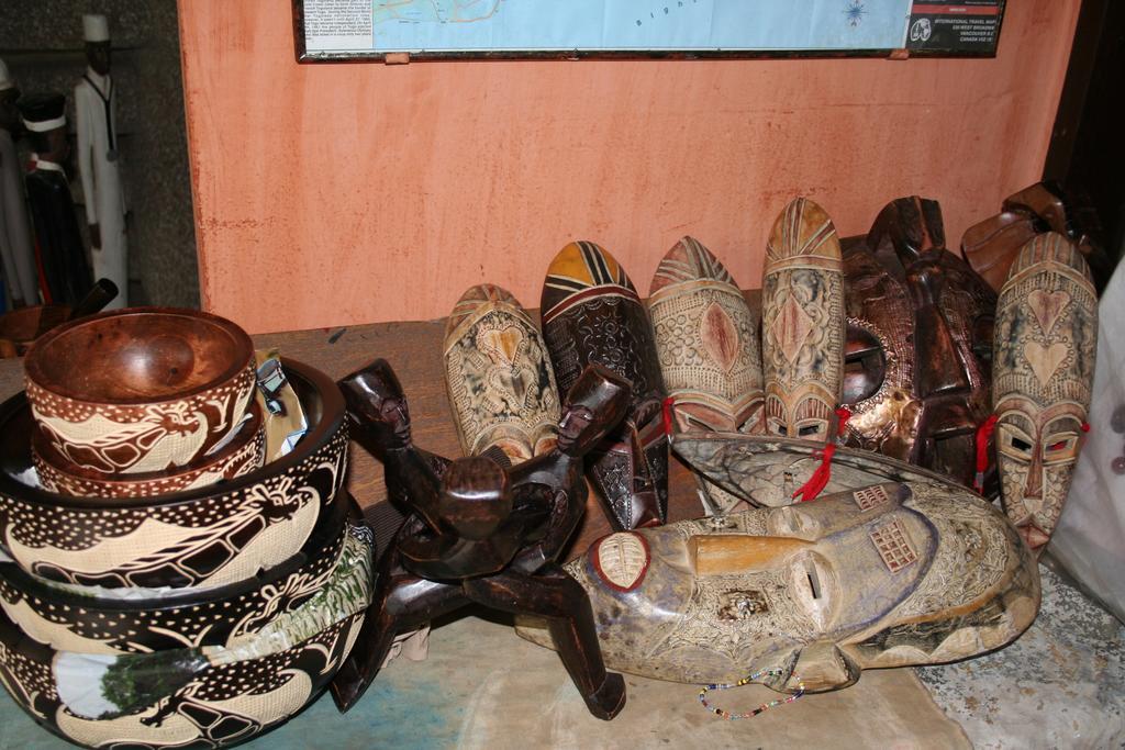 Hotel Napoleon Lagune Lome Bagian luar foto