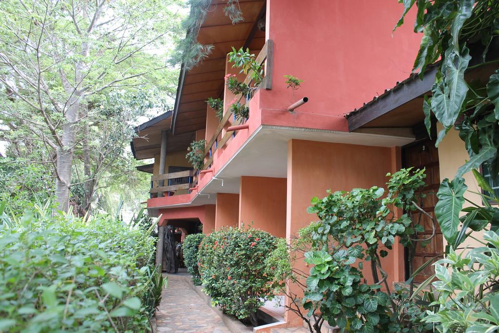 Hotel Napoleon Lagune Lome Bagian luar foto