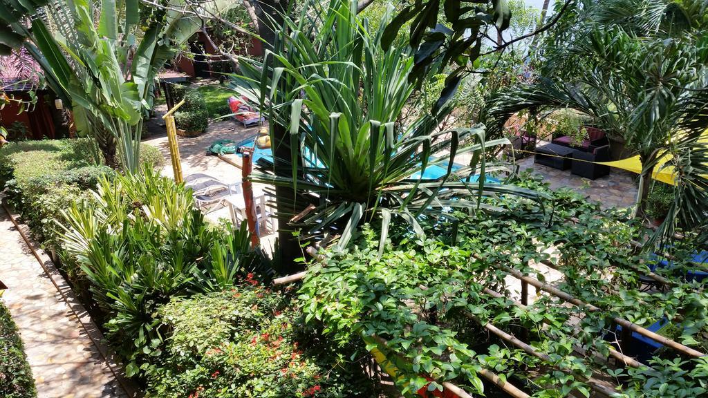 Hotel Napoleon Lagune Lome Bagian luar foto