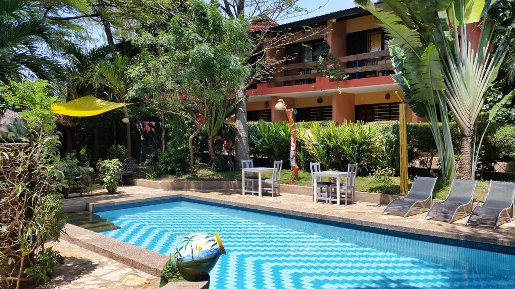 Hotel Napoleon Lagune Lome Bagian luar foto