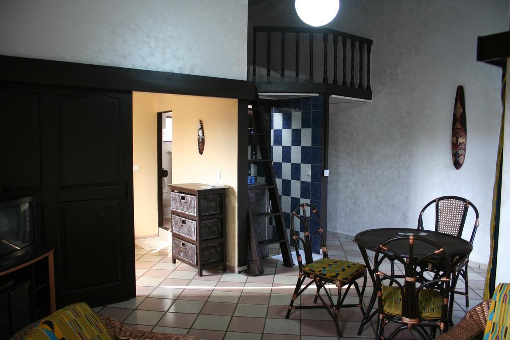 Hotel Napoleon Lagune Lome Bagian luar foto