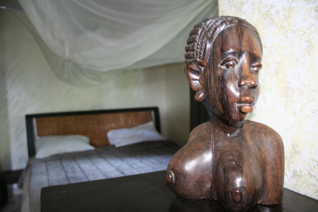 Hotel Napoleon Lagune Lome Bagian luar foto