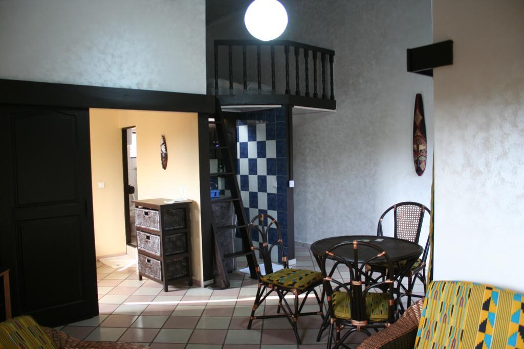 Hotel Napoleon Lagune Lome Bagian luar foto