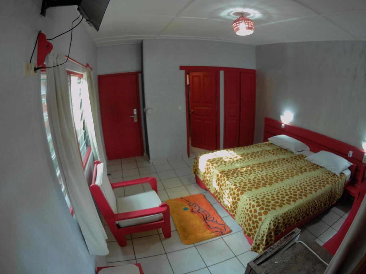 Hotel Napoleon Lagune Lome Bagian luar foto